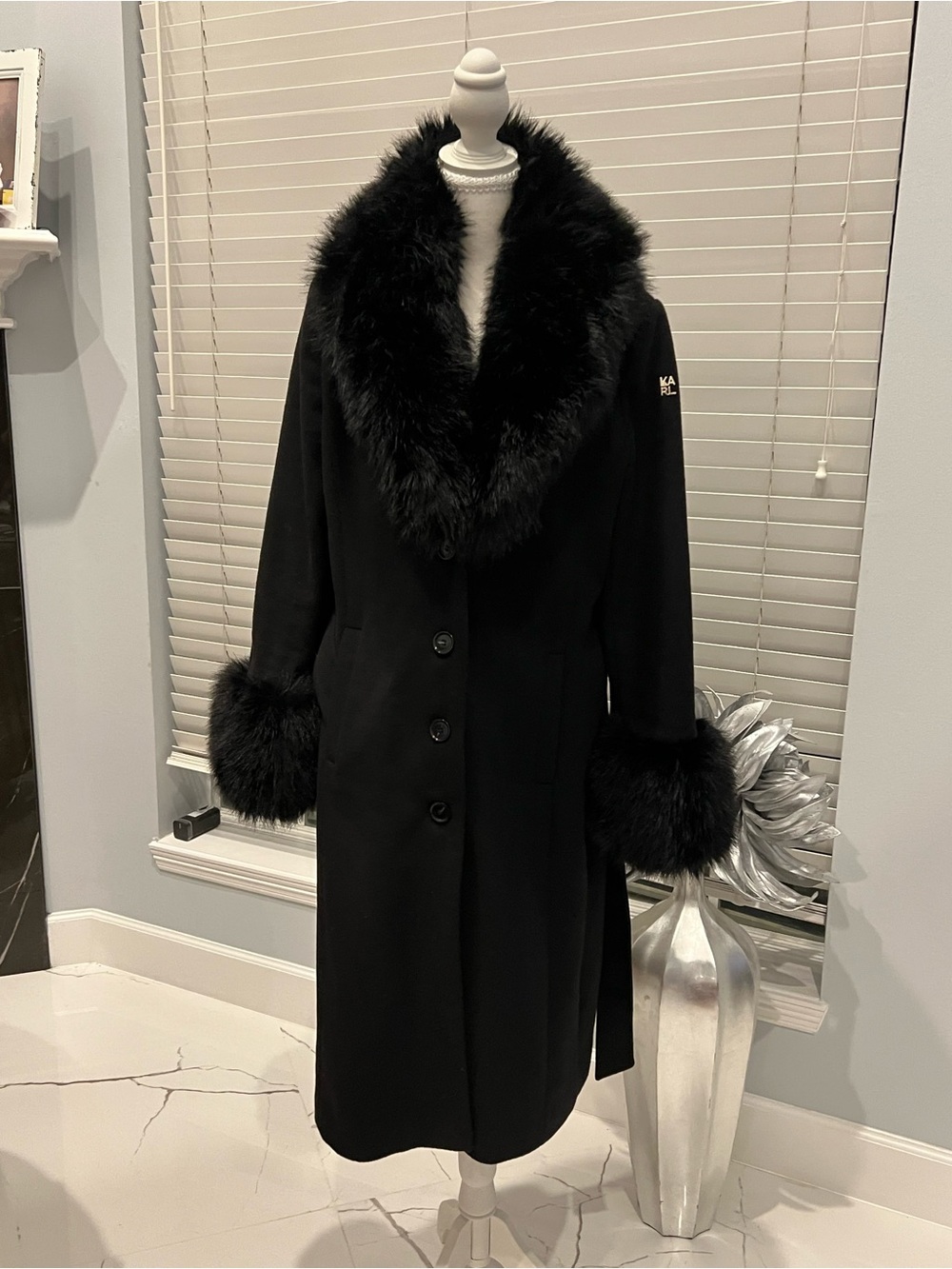 Karl Lagerfeld Paris Black Wool Blend Faux Fur Trim Belted Coat – Size M
